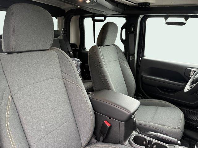 new 2025 Jeep Gladiator car