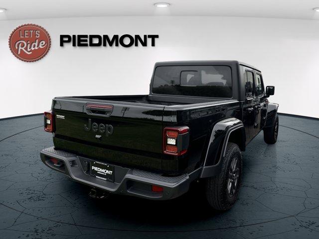 new 2025 Jeep Gladiator car