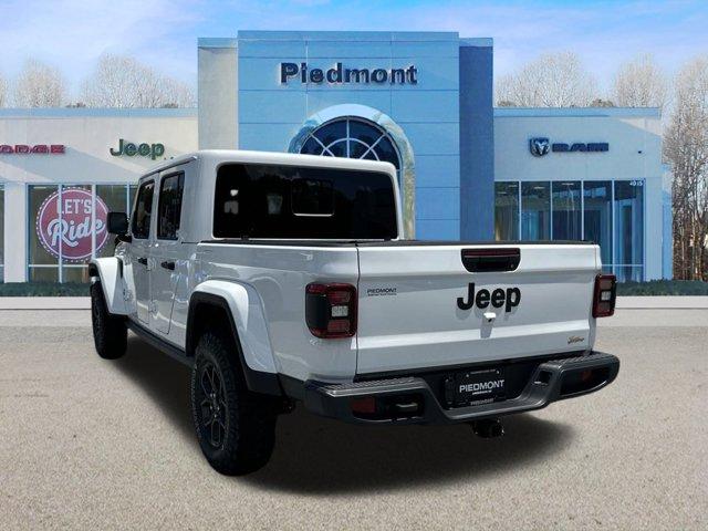 new 2024 Jeep Gladiator car