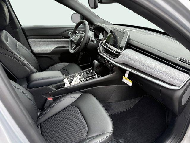 new 2025 Jeep Compass car