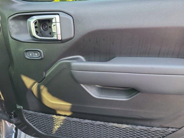 new 2025 Jeep Gladiator car