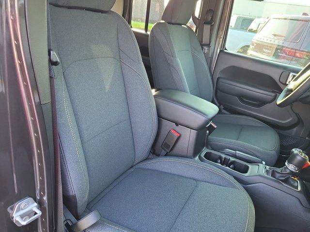 new 2025 Jeep Gladiator car