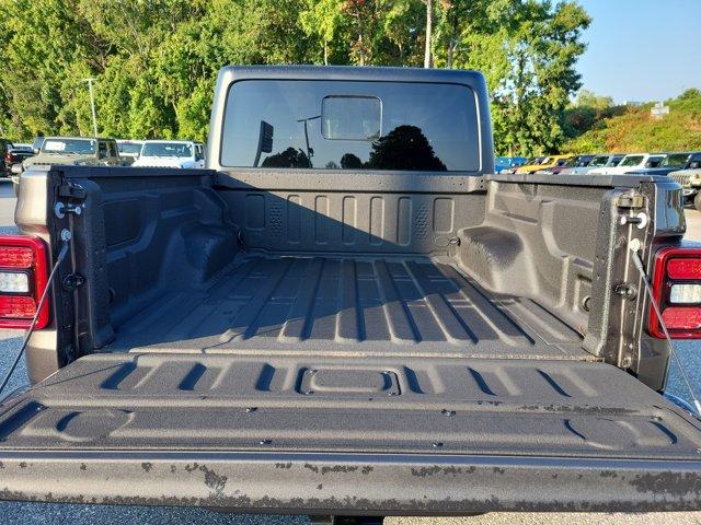 new 2025 Jeep Gladiator car