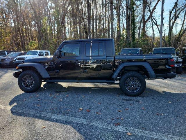 new 2025 Jeep Gladiator car