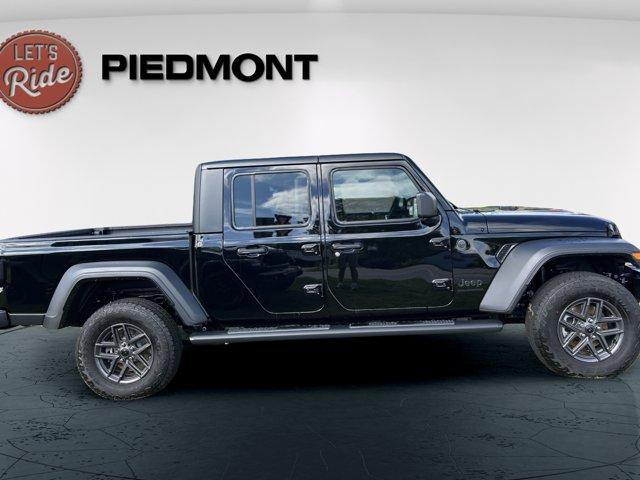 new 2025 Jeep Gladiator car