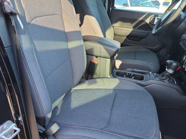 new 2025 Jeep Gladiator car