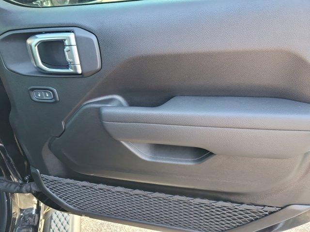 new 2025 Jeep Gladiator car