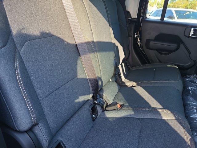 new 2025 Jeep Gladiator car