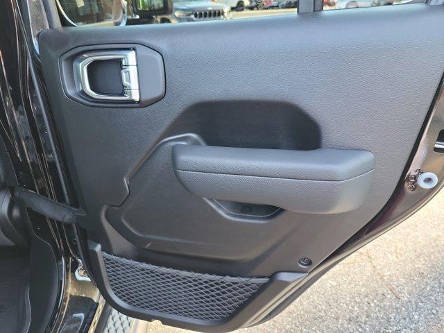 new 2025 Jeep Gladiator car