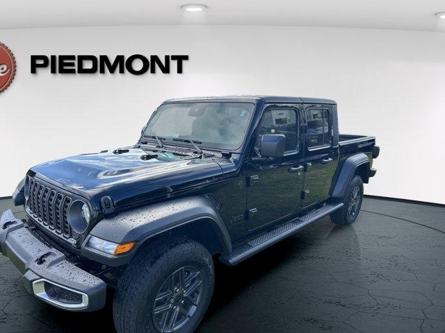 new 2025 Jeep Gladiator car