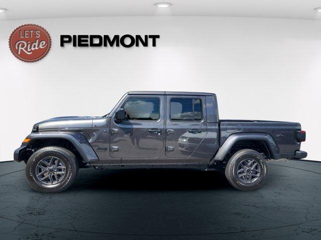 new 2025 Jeep Gladiator car