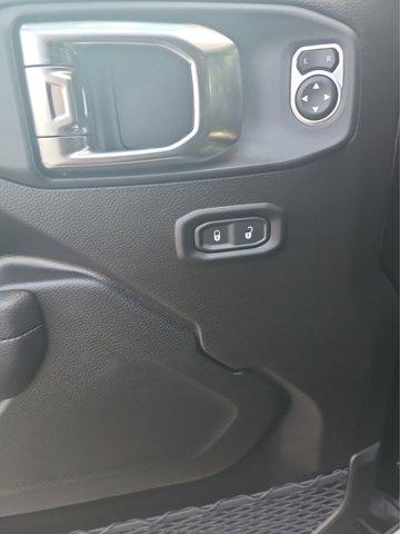 new 2025 Jeep Wrangler car