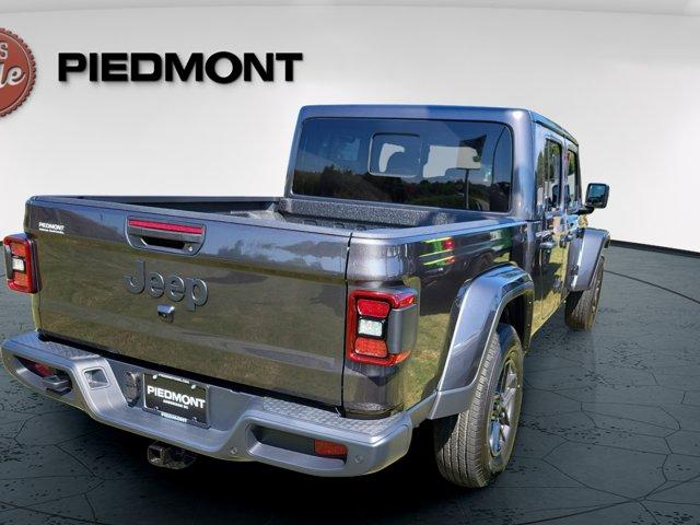 new 2025 Jeep Gladiator car