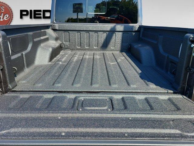 new 2025 Jeep Gladiator car