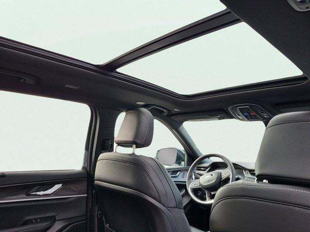 new 2025 Jeep Grand Cherokee L car