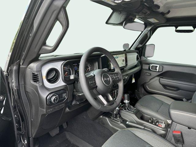 new 2025 Jeep Gladiator car