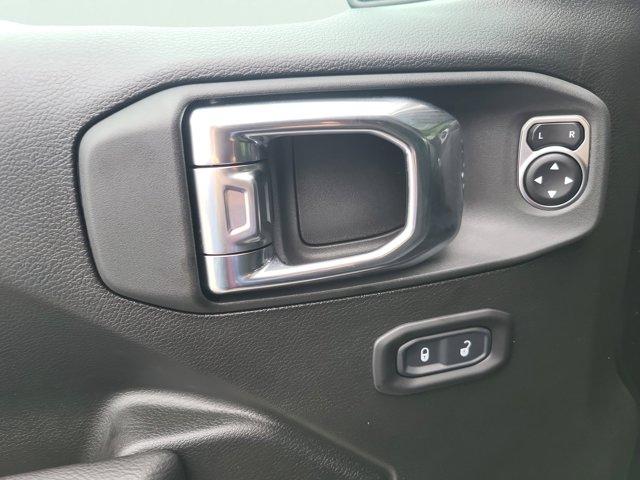 new 2025 Jeep Gladiator car