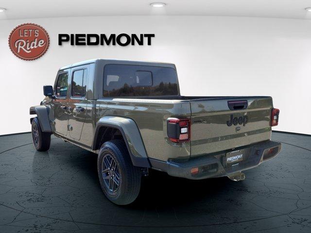 new 2025 Jeep Gladiator car