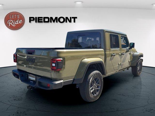 new 2025 Jeep Gladiator car