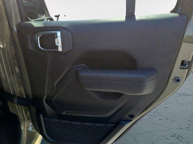 new 2025 Jeep Gladiator car