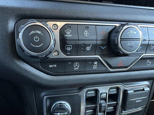 new 2025 Jeep Wrangler car