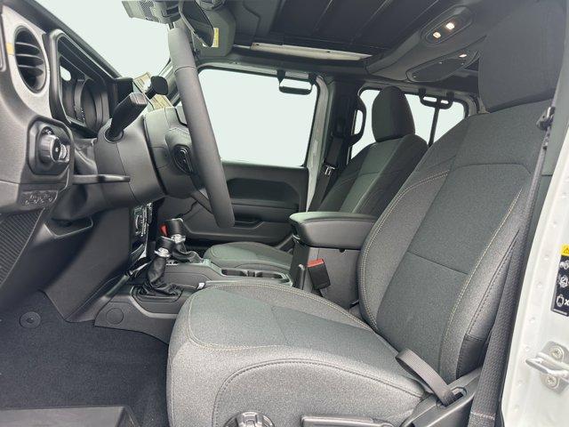 new 2025 Jeep Wrangler car