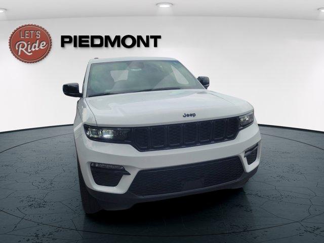 new 2025 Jeep Grand Cherokee car