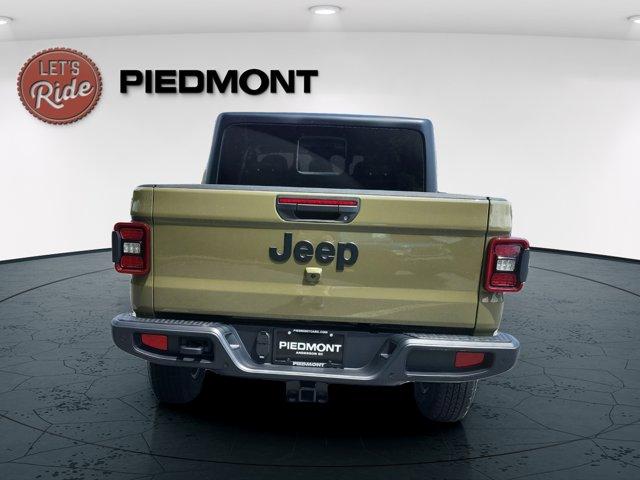 new 2025 Jeep Gladiator car