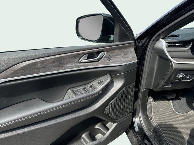 new 2025 Jeep Grand Cherokee L car