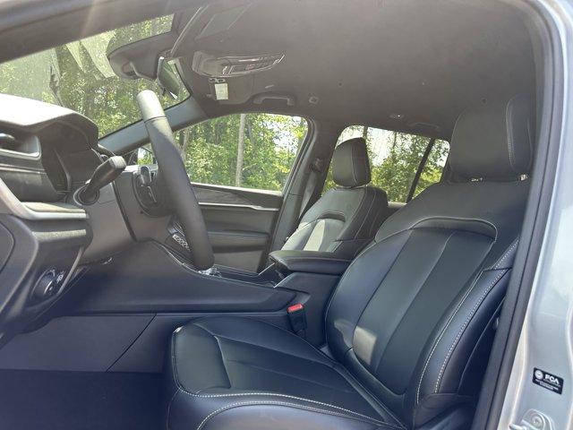 new 2025 Jeep Grand Cherokee car