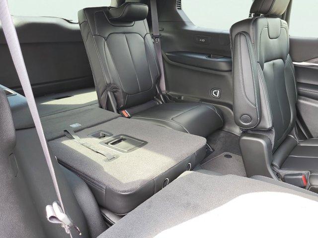 new 2025 Jeep Grand Cherokee L car