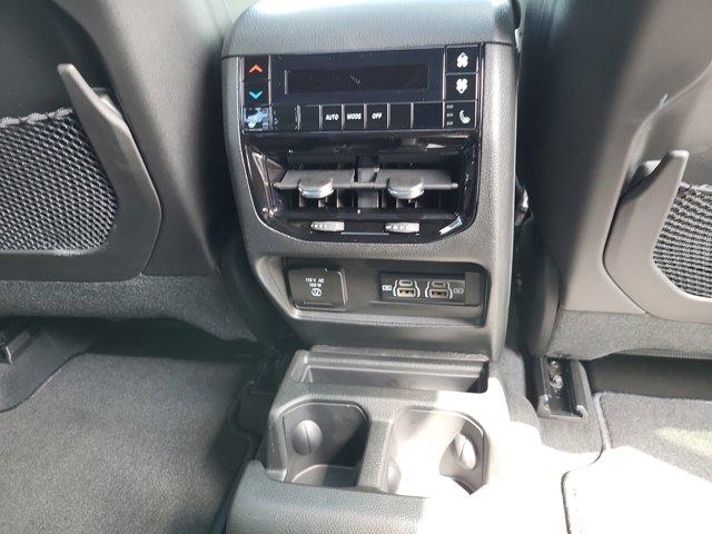 new 2025 Jeep Grand Cherokee L car