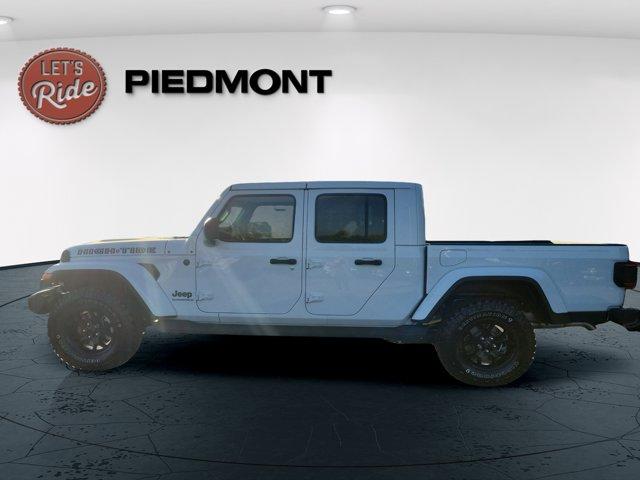 new 2025 Jeep Gladiator car