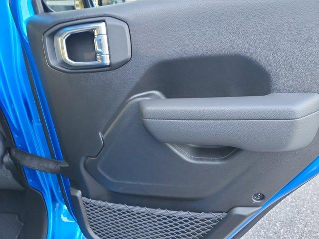 new 2025 Jeep Gladiator car