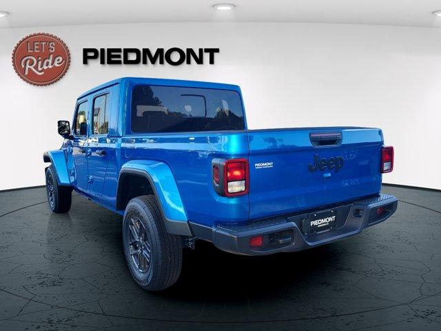 new 2025 Jeep Gladiator car