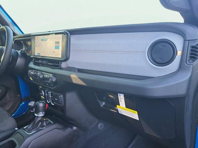 new 2025 Jeep Gladiator car