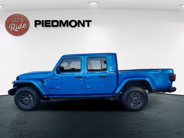 new 2025 Jeep Gladiator car
