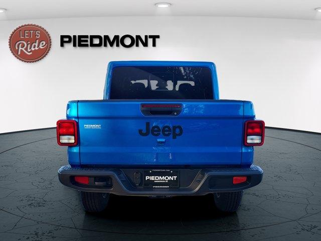 new 2025 Jeep Gladiator car