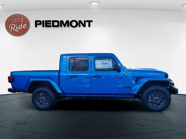 new 2025 Jeep Gladiator car