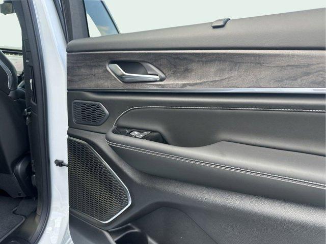 new 2025 Jeep Grand Cherokee L car