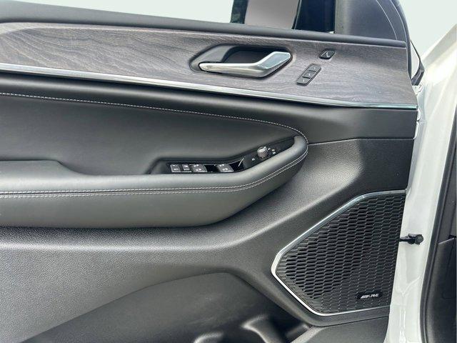 new 2025 Jeep Grand Cherokee L car
