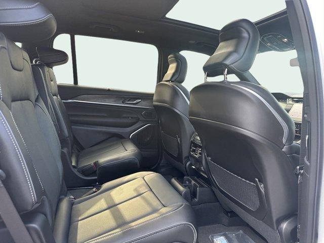 new 2025 Jeep Grand Cherokee L car