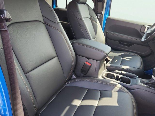 new 2025 Jeep Wrangler car