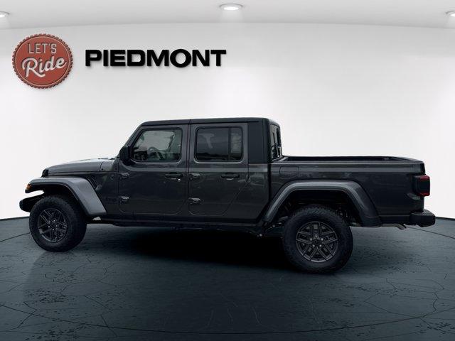 new 2025 Jeep Gladiator car