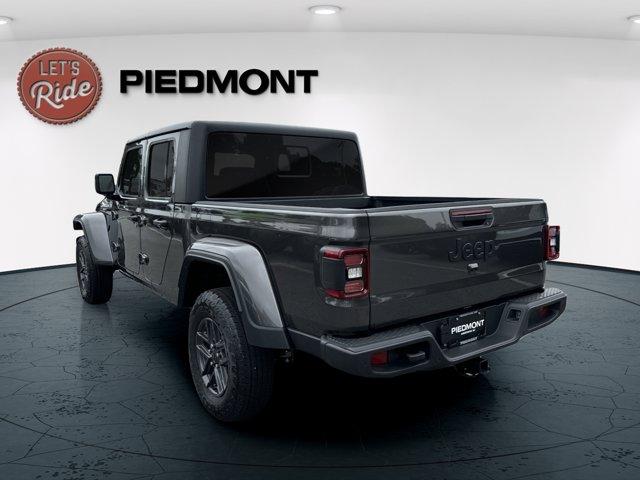 new 2025 Jeep Gladiator car