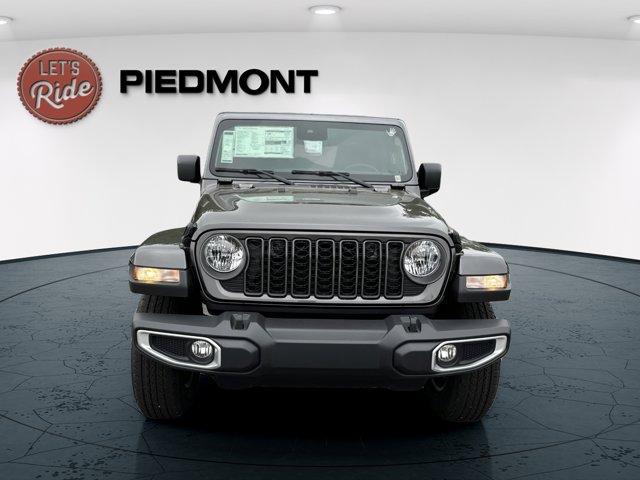 new 2025 Jeep Gladiator car