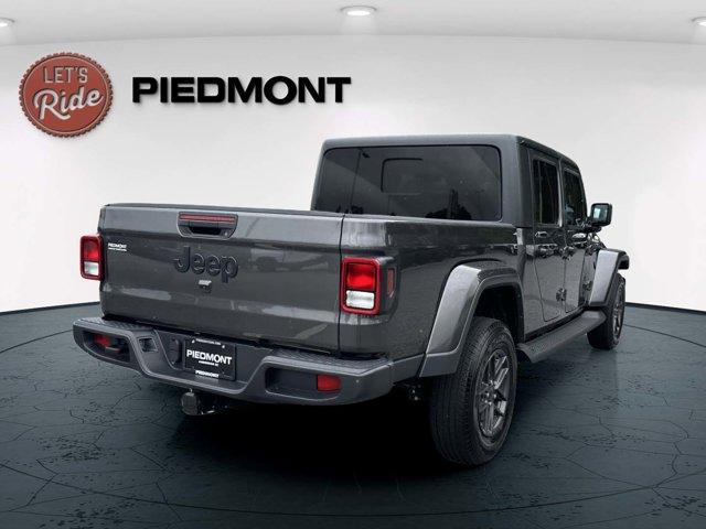 used 2024 Jeep Gladiator car, priced at $37,950