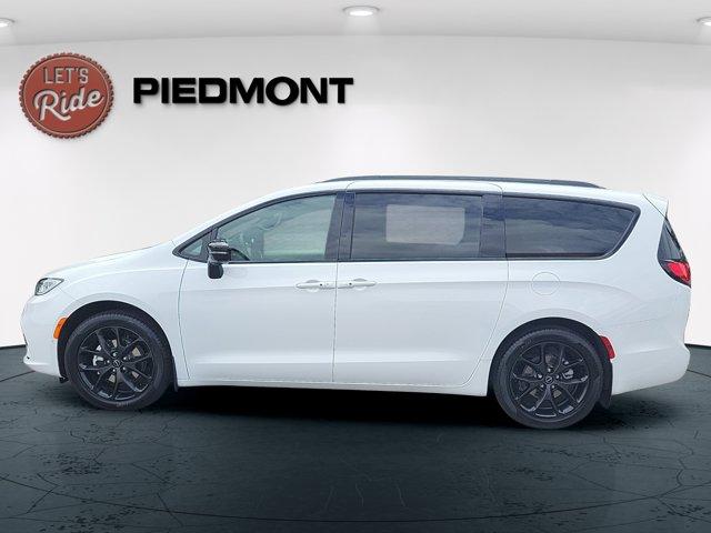 new 2026 Chrysler Pacifica car