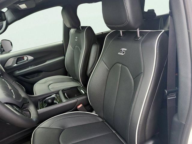 new 2026 Chrysler Pacifica car