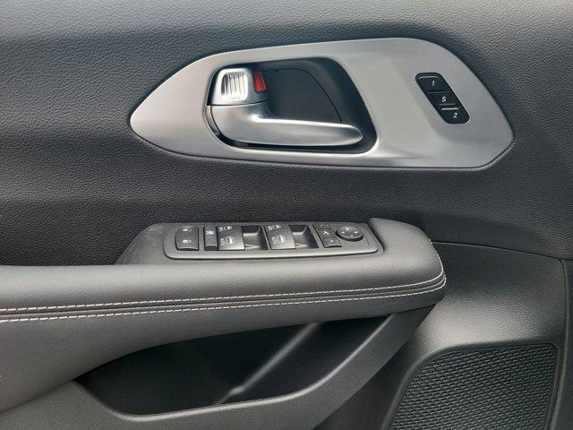new 2026 Chrysler Pacifica car